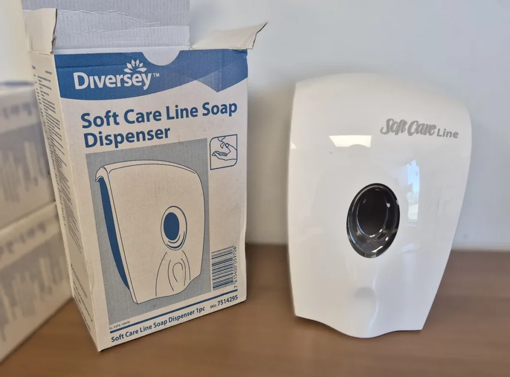 Diversey Soft Care Line Seifenspender Wandmontage 800 ml Neuware (3 Stück verfügbar)