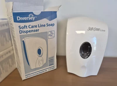 Diversey Soft Care Line Seifenspender Wandmontage 800 ml Neuware (3 Stück verfügbar)