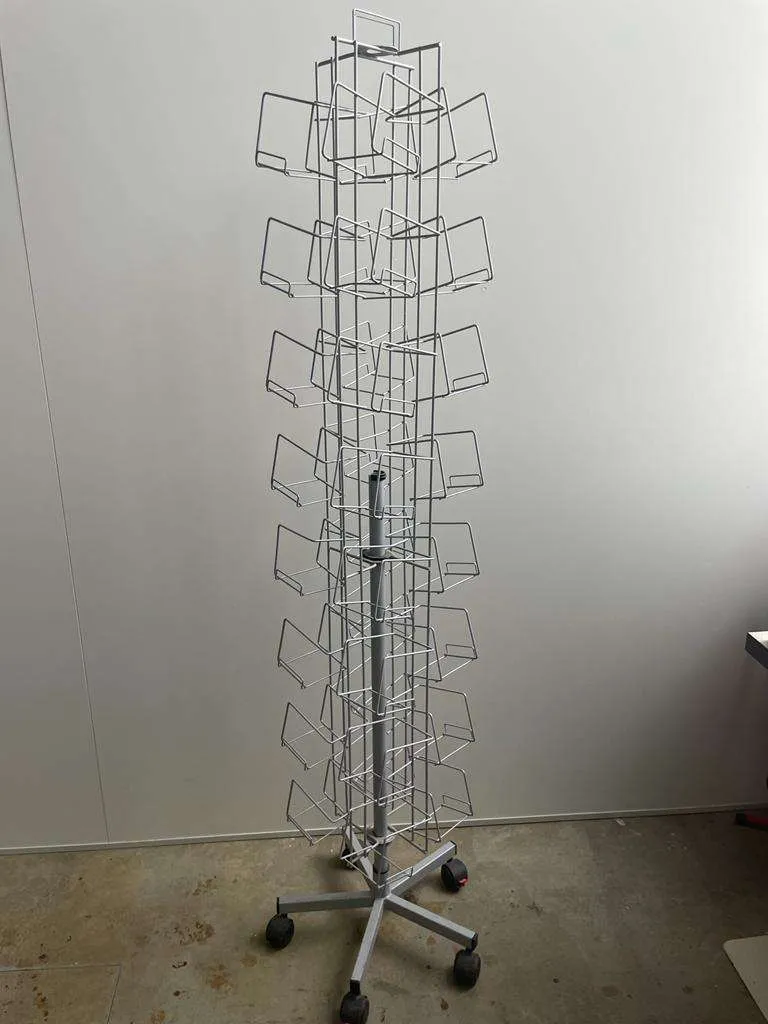 Souvenir-Rondell Postkartenständer drehbar auf Rollen 182 cm