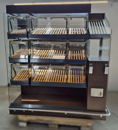 Brotregal 3x4 Plus Brotvitrine mit LED und Glastüren – eine Klappe hinten fehlt (2)