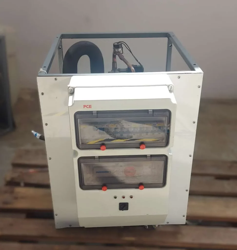 Hauser Booster-Zusatzaggregat Copeland ZF11K4E-TFD-551 Z mit Elektroschrank