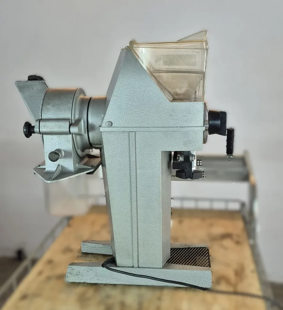 Stawert (Mahlkönig) MR22K Mohnmühle für Mohn und Nüsse 230V 600W