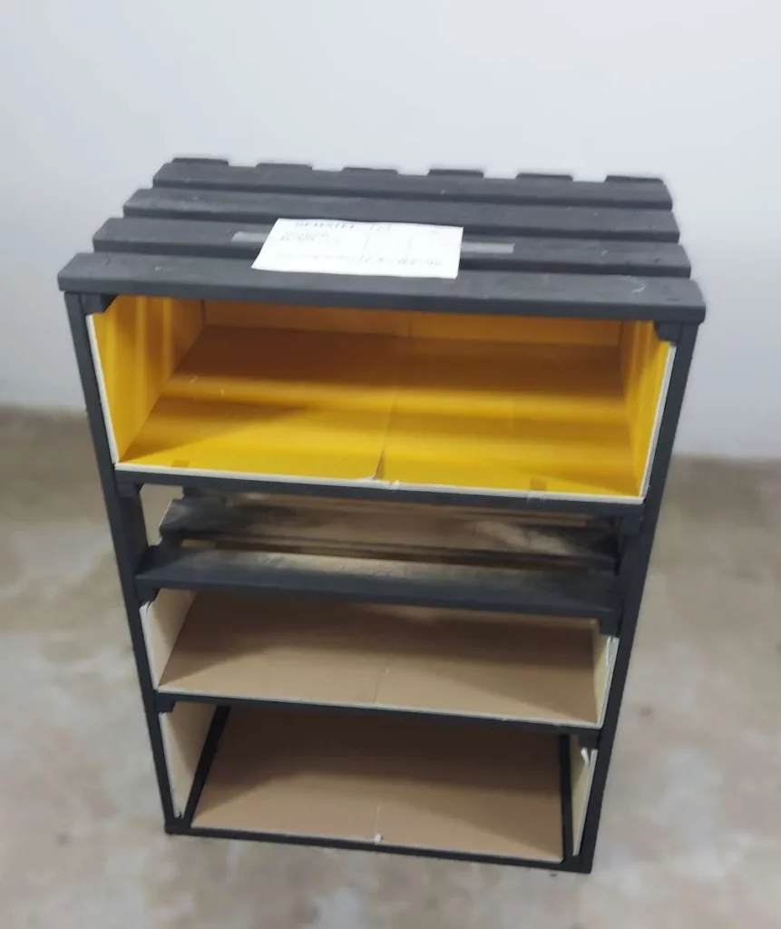 Holzregal schwarz für Warenpräsentation 65 cm – Tiefe 42 cm