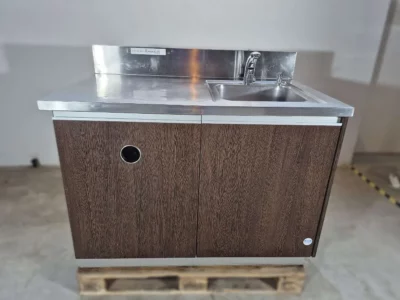 Nirosta-Arbeitstisch 127 cm mit Spüle, Sensorwasserhahn, Seifen- und Tuchspender