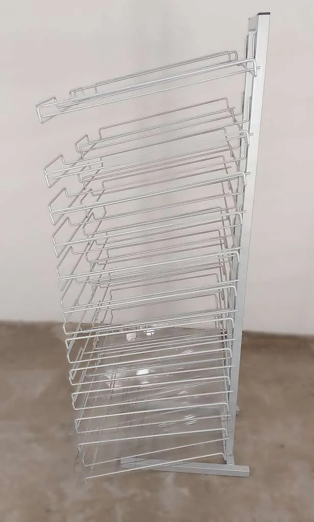 Metallregal mit Warenschütten 12 aushängbare Fächer 80 cm (Körbe unvollständig)